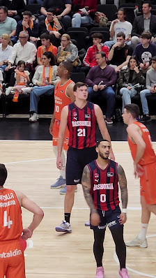 Valencia Basket thumb 5